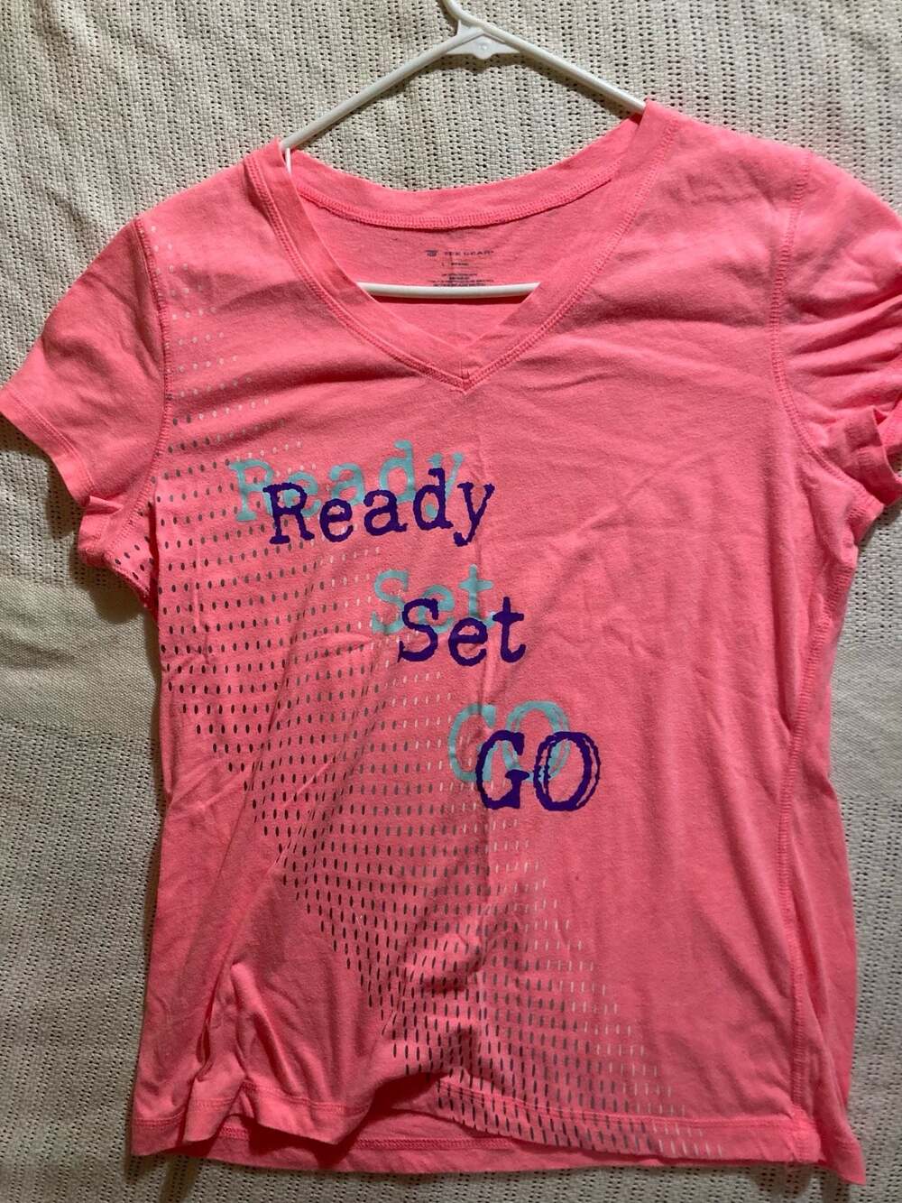 Tek Gear Ready Set Go Graphic V-Neck T-Shirt Pink Size Large - Picture 2 of 8